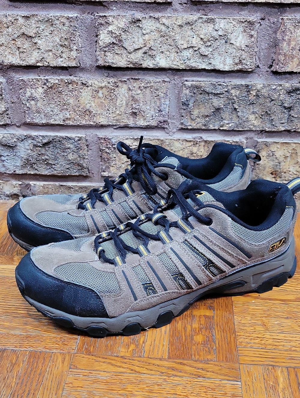 Men's Brown Hiking Sneakers - Outdoor Trail Shoes Size 11EEEE Wide